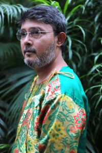 ‘শীতের সাবেকি সাজে অভিজিৎ রায়’